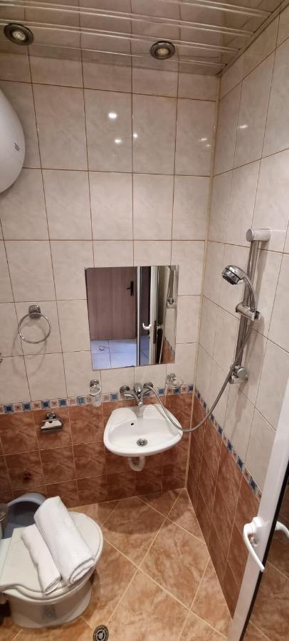 נסבר Guest House “Poli” מראה חיצוני תמונה