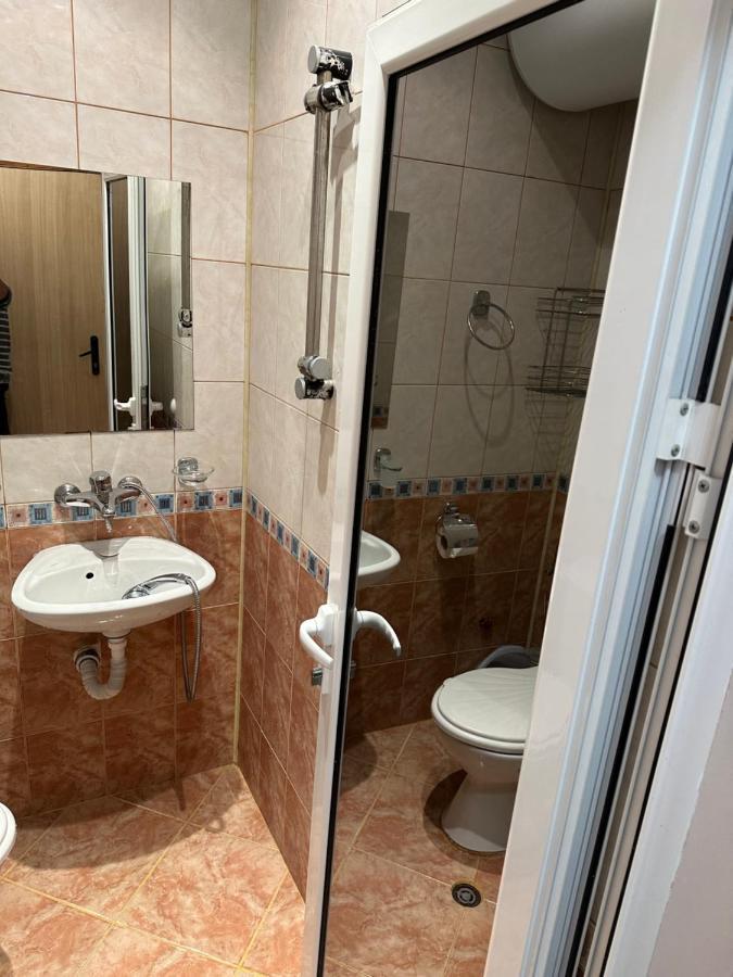 נסבר Guest House “Poli” מראה חיצוני תמונה