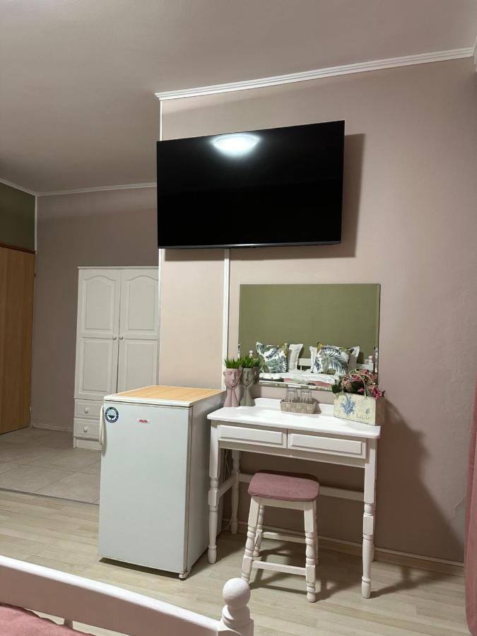 נסבר Guest House “Poli” מראה חיצוני תמונה