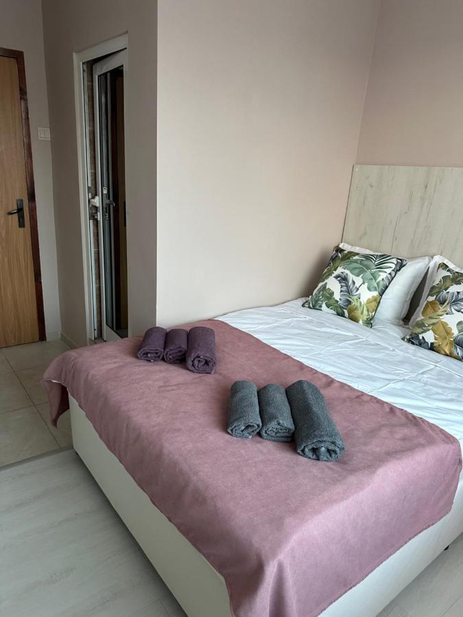 נסבר Guest House “Poli” מראה חיצוני תמונה