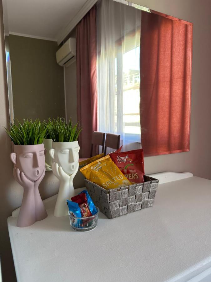 נסבר Guest House “Poli” מראה חיצוני תמונה
