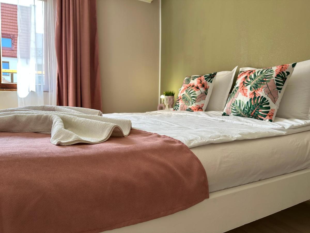 נסבר Guest House “Poli” מראה חיצוני תמונה