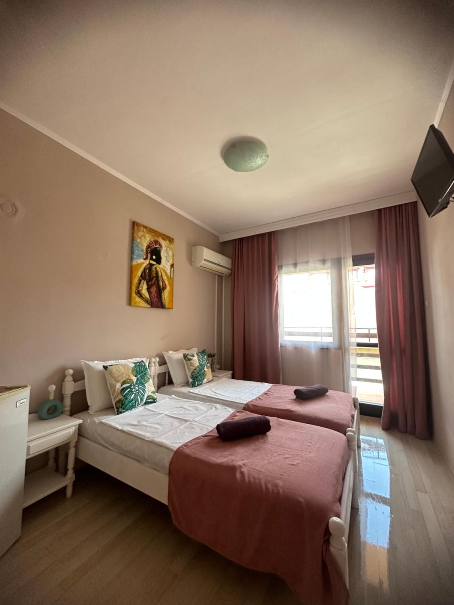נסבר Guest House “Poli” מראה חיצוני תמונה