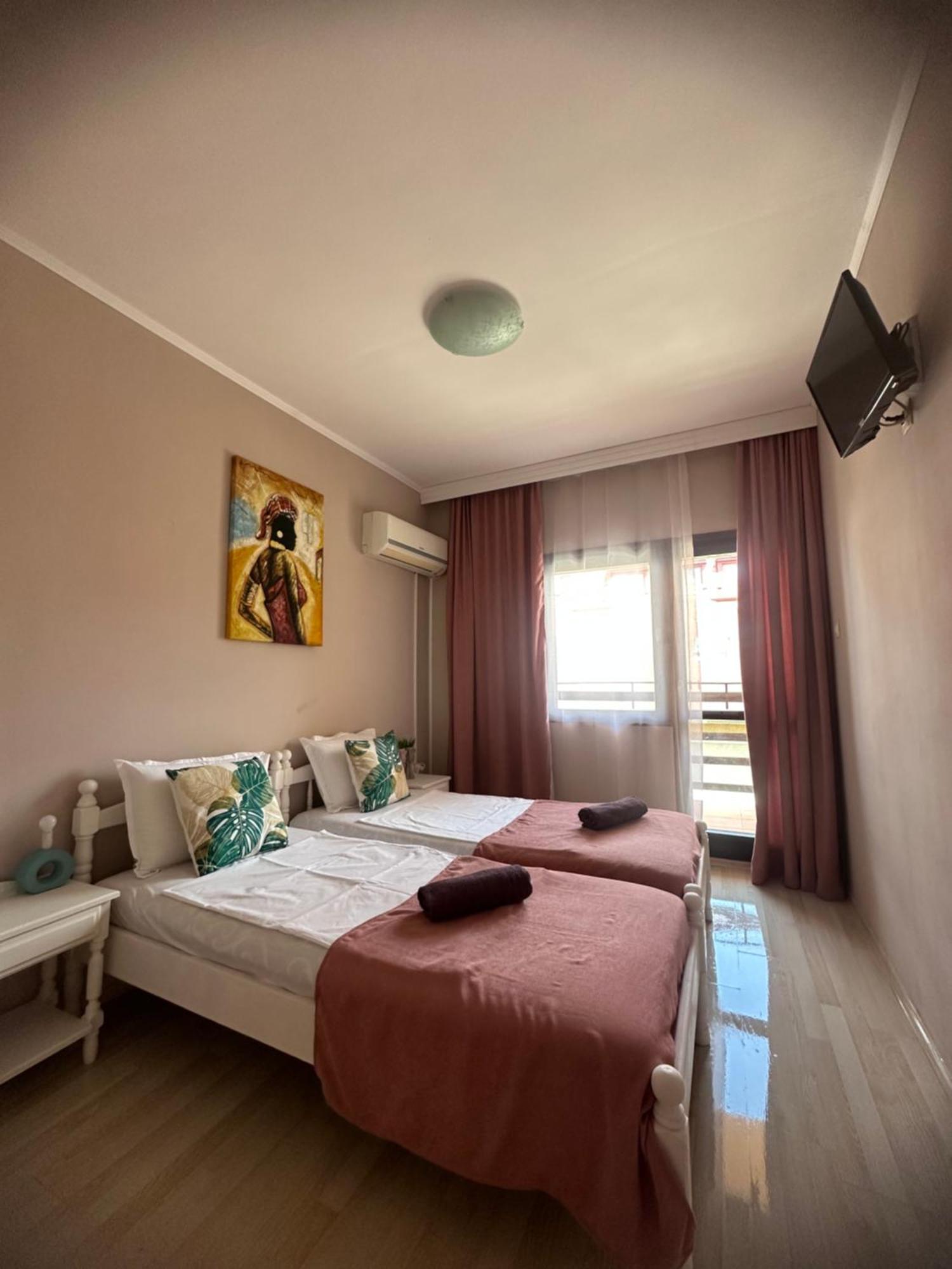 נסבר Guest House “Poli” מראה חיצוני תמונה